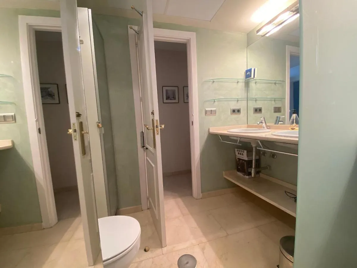 Apartamento En Casa Palacio Con Piscina 15 Mayo A 15 Octubre Seville Apartment
