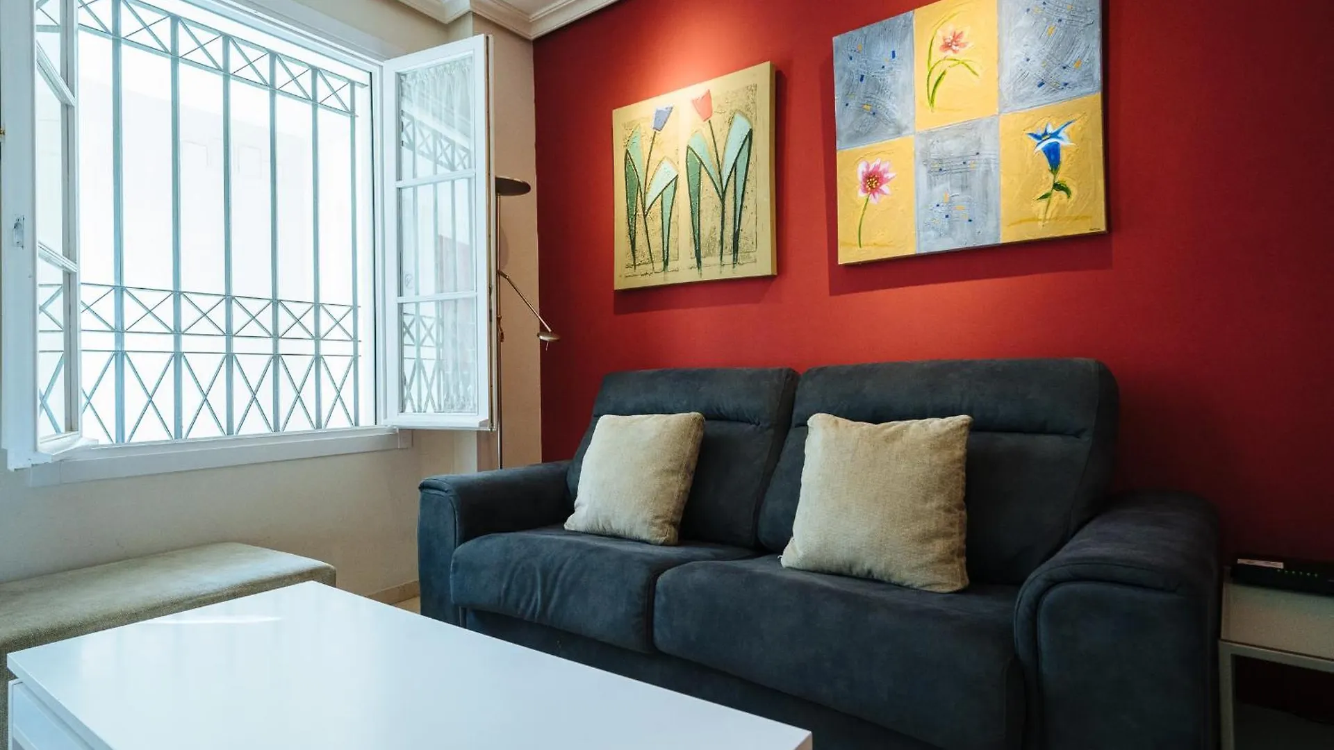 Apartamento En Casa Palacio Con Piscina 15 Mayo A 15 Octubre contacts